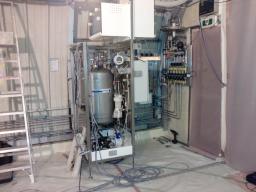 Installation du système de remplissage dans le laboratoire neutrino 1km