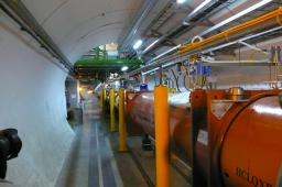 Différentes vues partielles du tunnel du LHC