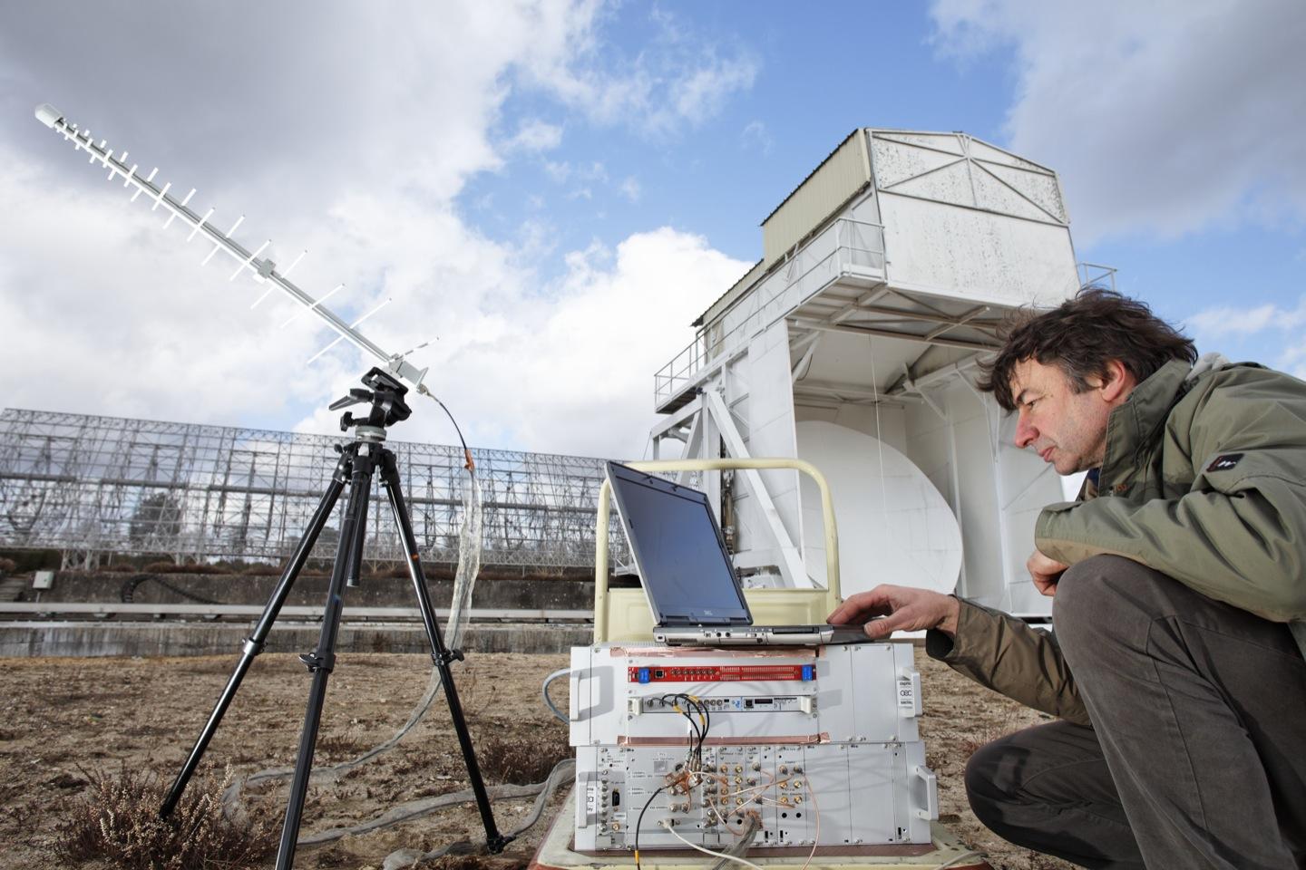 Appareillage développé par Saclay pour étudier les signaux radio parasites (radars télés, gsm) avec Philippe Abbon (sédi)