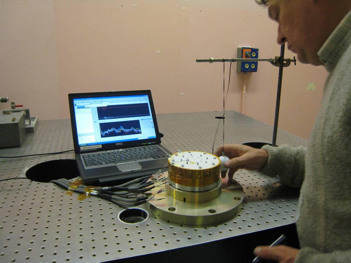 Cryomécanisme sur un banc de test en vibration 