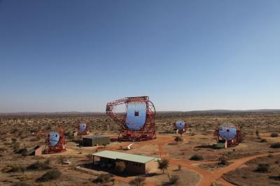 Première lumière du télescope de 28 mètres de l'expérience H.E.S.S. 2
