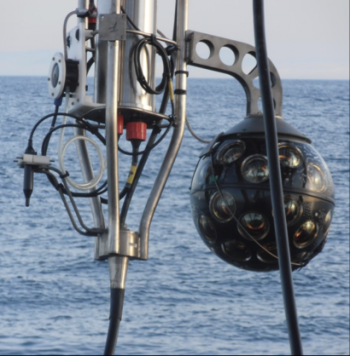 Un photodétecteur de nouvelle génération pour les télescopes à neutrinos sous-marins