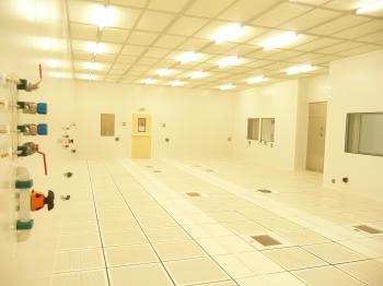 Chemistry laboratory and clean-room (Saclay)