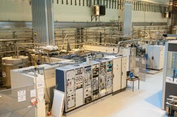 Cryostats verticaux pour tests de cavité