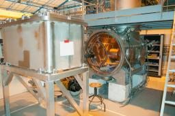 Cryostat horizontal pour tests de cavité