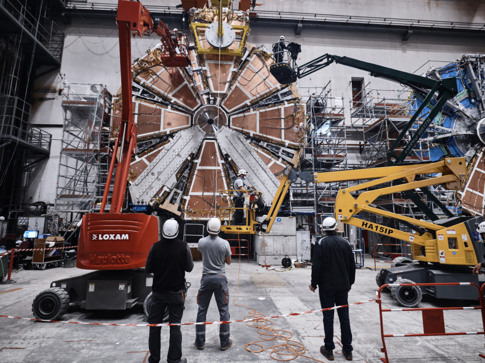 ATLAS giants on their way to CERN!