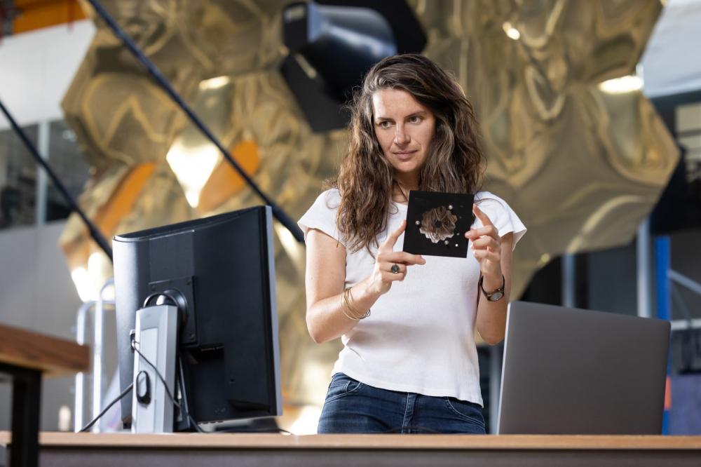 An astrophysicist from Irfu receives the 2022 L'Oréal-Unesco Young Talents Award for Women in Science