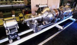 Superconducting cavities for synchrotron radiation machines: Soleil and Super-3HC cryomodules