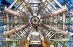 Conçu à l\'Irfu, le plus grand aimant supraconducteur au monde vient d\'être mis en service au Cern : Atlas détecte ses premiers muons
