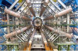 Conçu à l'Irfu, le plus grand aimant supraconducteur au monde vient d'être mis en service au Cern : Atlas détecte ses premiers muons